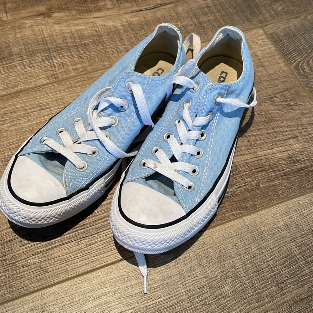 Converse - Picture 2 of 2
